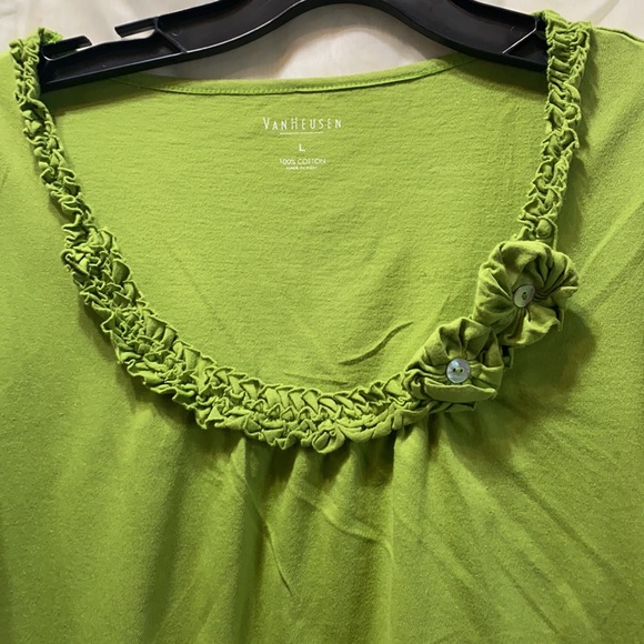 VAN HEUSEN GREEN SCOOP NK TEE SZ L - Picture 2 of 8
